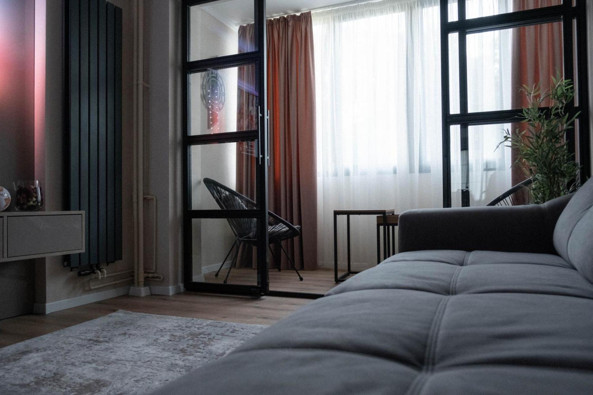 Cosy 2 Rooms Apartment In The Center Of The City Bucarest Extérieur photo