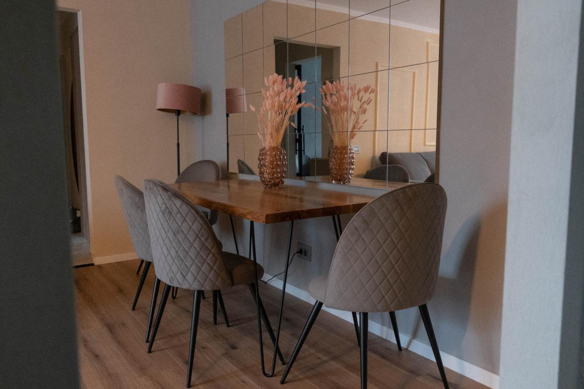 Cosy 2 Rooms Apartment In The Center Of The City Bucarest Extérieur photo